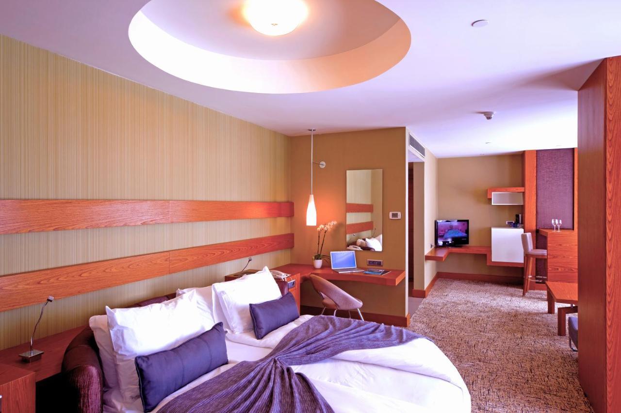 The Green Park Pendik İstanbul Dış mekan fotoğraf A room at the hotel